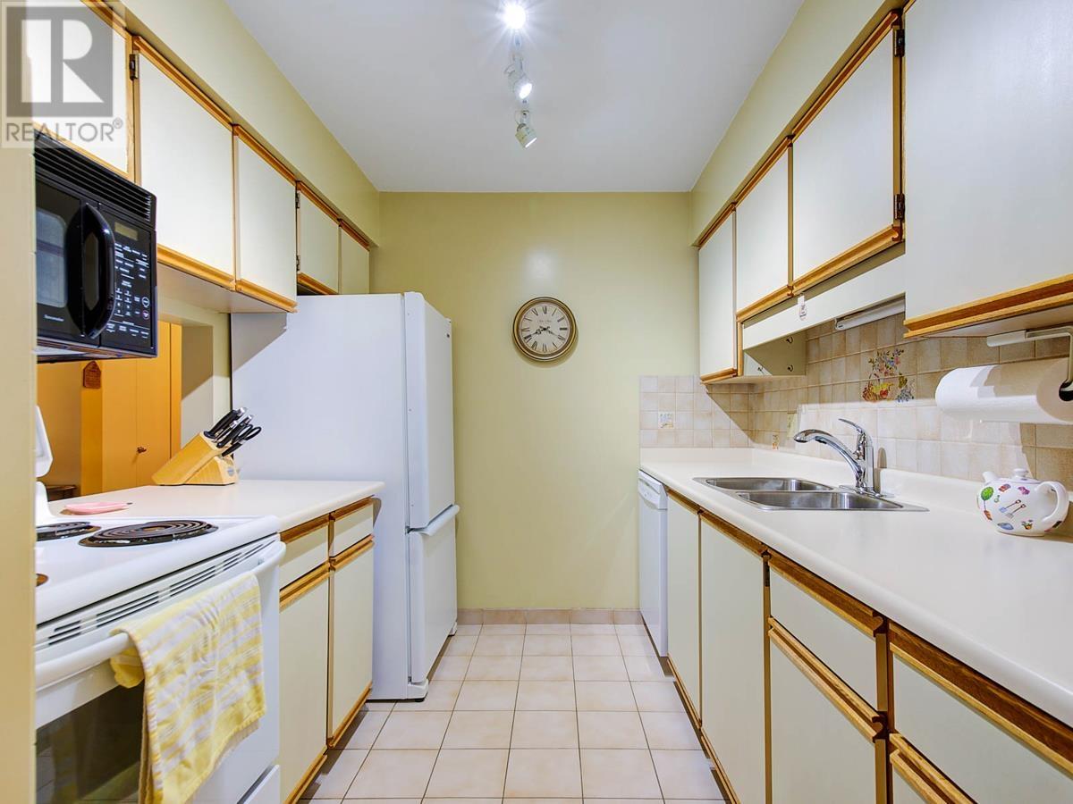 Listing Picture 12 of 31 : 1006 3920 HASTINGS STREET, Burnaby / 本拿比 - 魯藝地產 Yvonne Lu Group - MLS Medallion Club Member