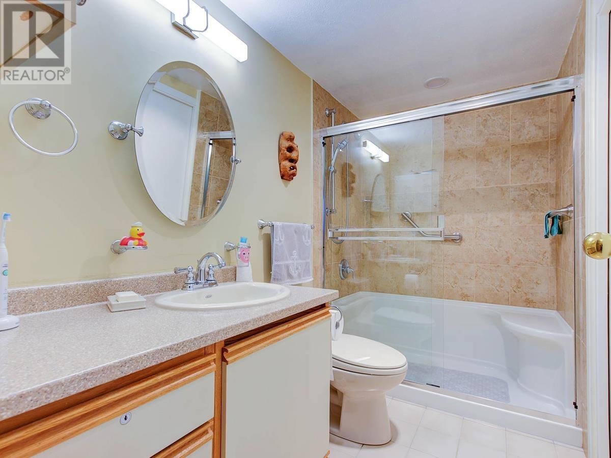 Listing Picture 16 of 31 : 1006 3920 HASTINGS STREET, Burnaby / 本拿比 - 魯藝地產 Yvonne Lu Group - MLS Medallion Club Member