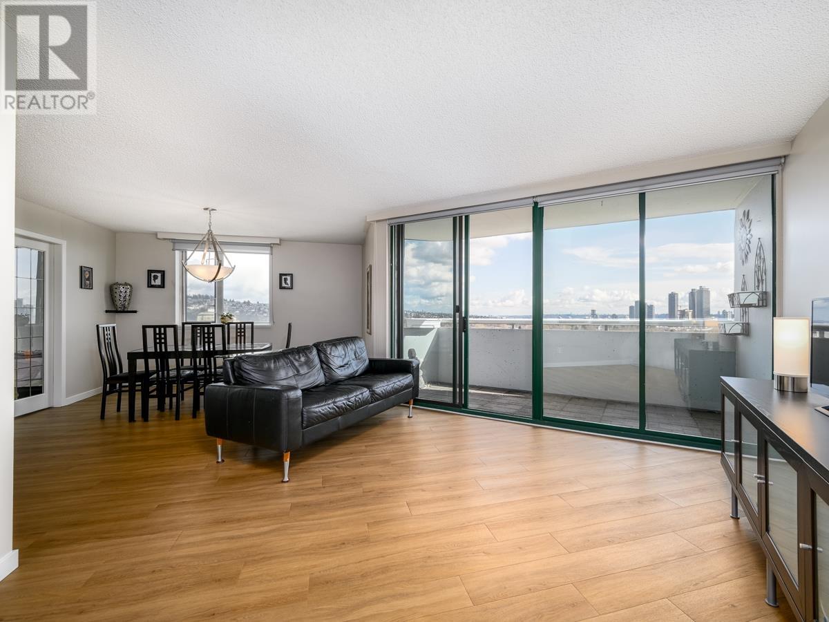 Listing Picture 5 of 31 : 1006 3920 HASTINGS STREET, Burnaby / 本拿比 - 魯藝地產 Yvonne Lu Group - MLS Medallion Club Member