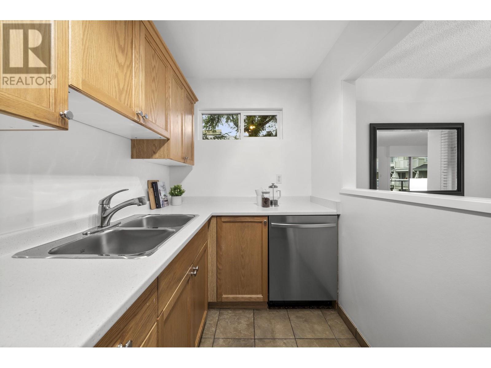 406 215 Mowat Street, New Westminster, British Columbia  V3M 4B1 - Photo 15 - R2975497
