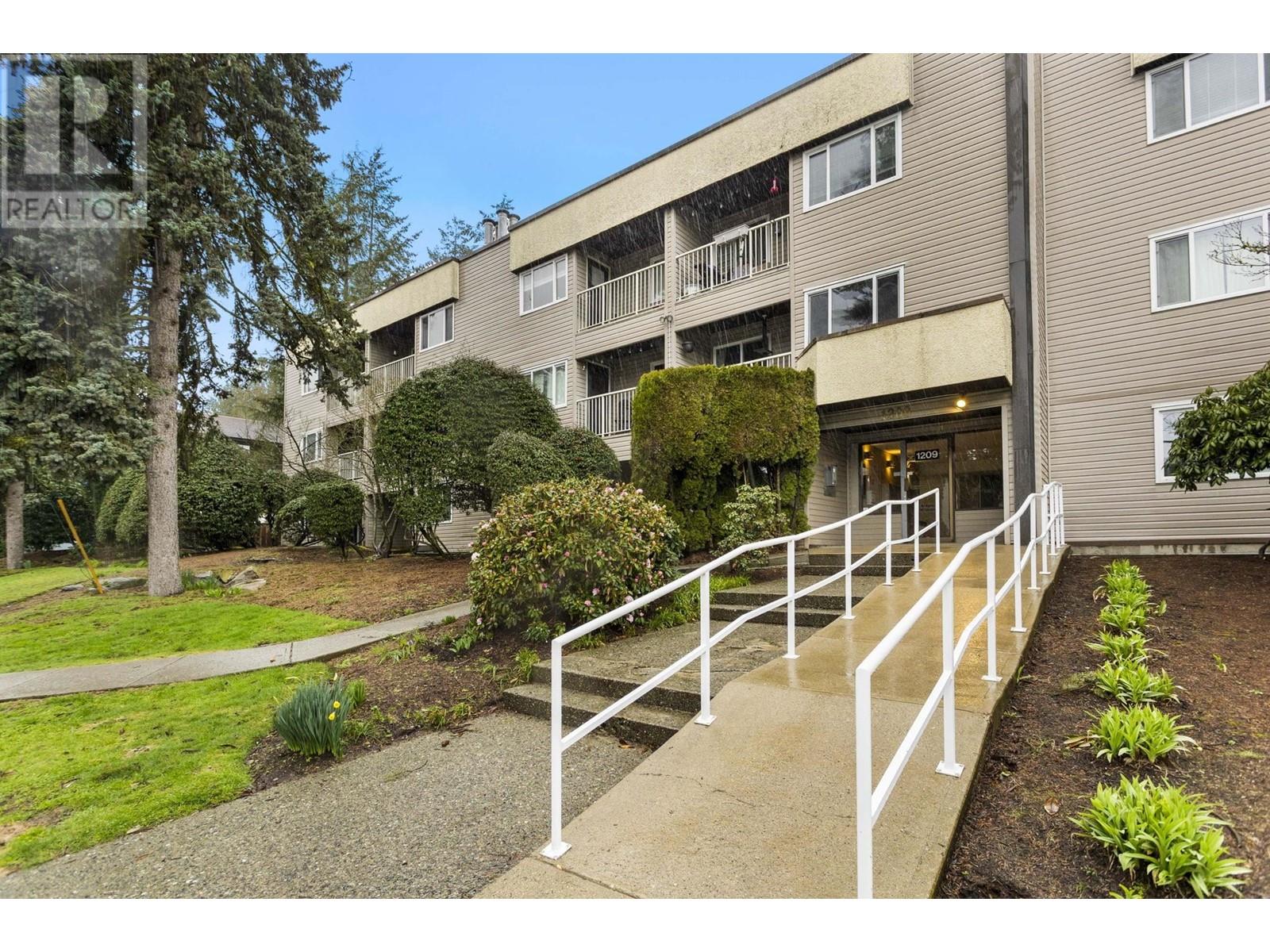 211 1209 Howie Avenue, Coquitlam, British Columbia  V3J 1T9 - Photo 6 - R2975565