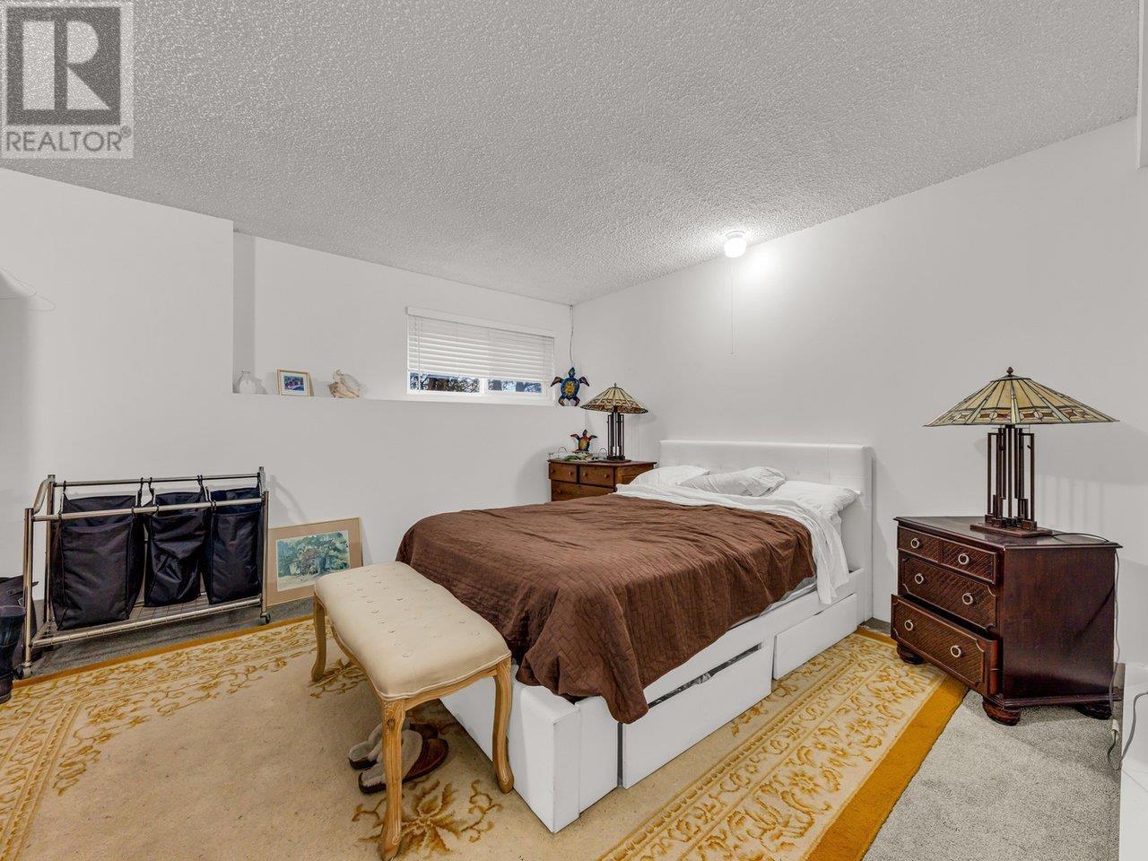 151 N Holdom Avenue, Burnaby, British Columbia  V5B 1K2 - Photo 26 - R2975527