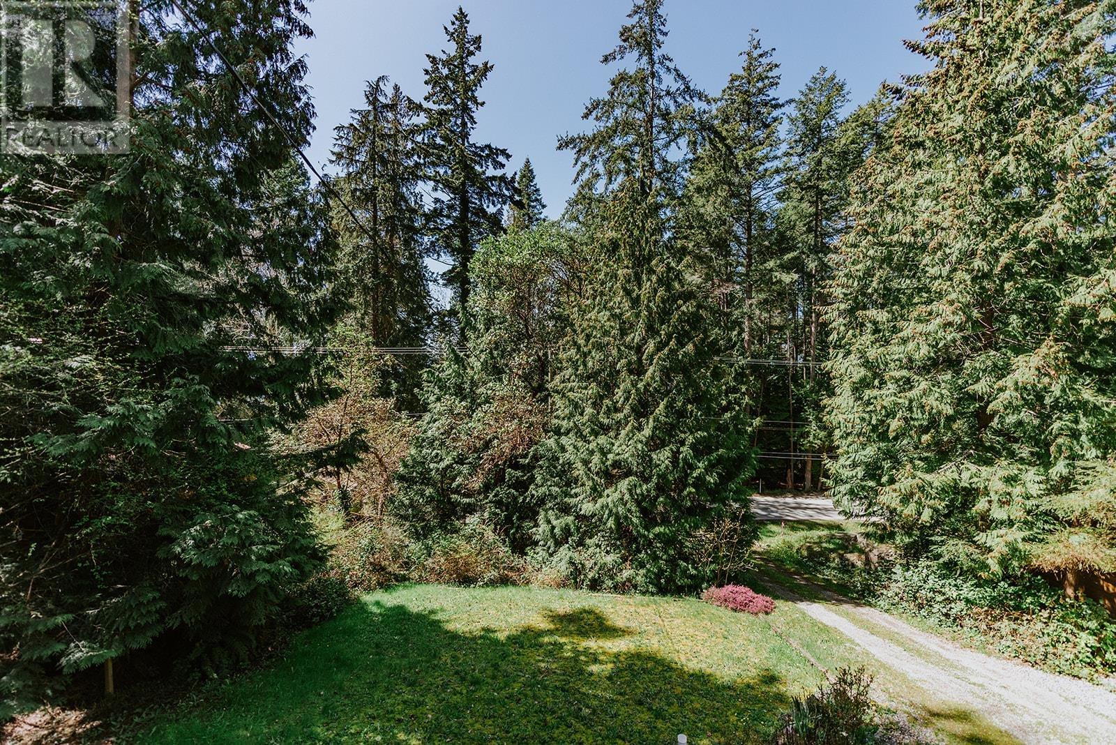 8650 Redrooffs Road, Halfmoon Bay, British Columbia  V7Z 1E7 - Photo 18 - R2975544