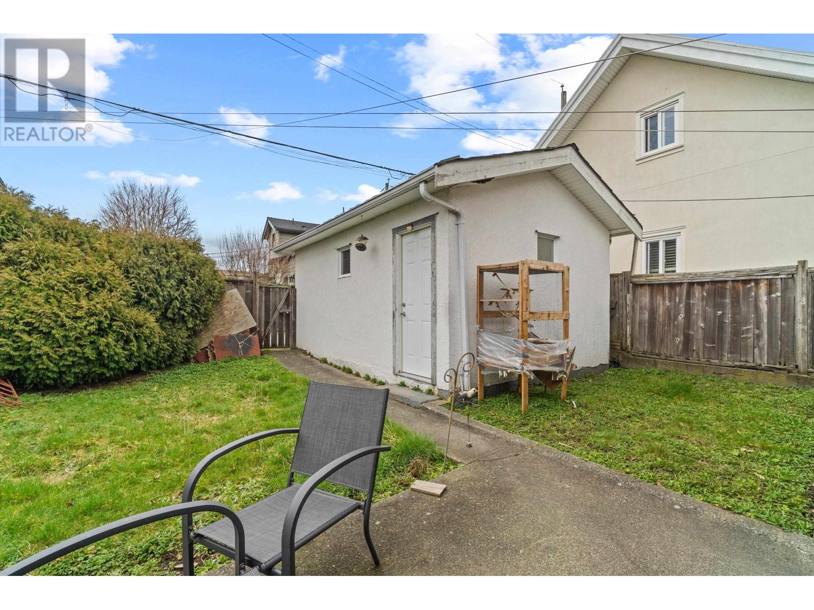 837 Windermere Street, Vancouver, British Columbia  V5K 4J5 - Photo 3 - R2975547