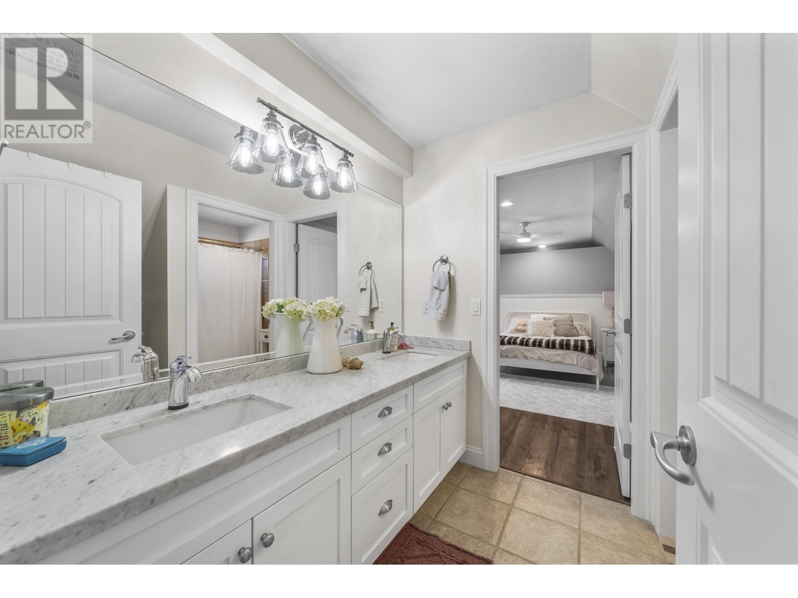 24760 102a Avenue, Maple Ridge, British Columbia  V2W 0A1 - Photo 25 - R2975566