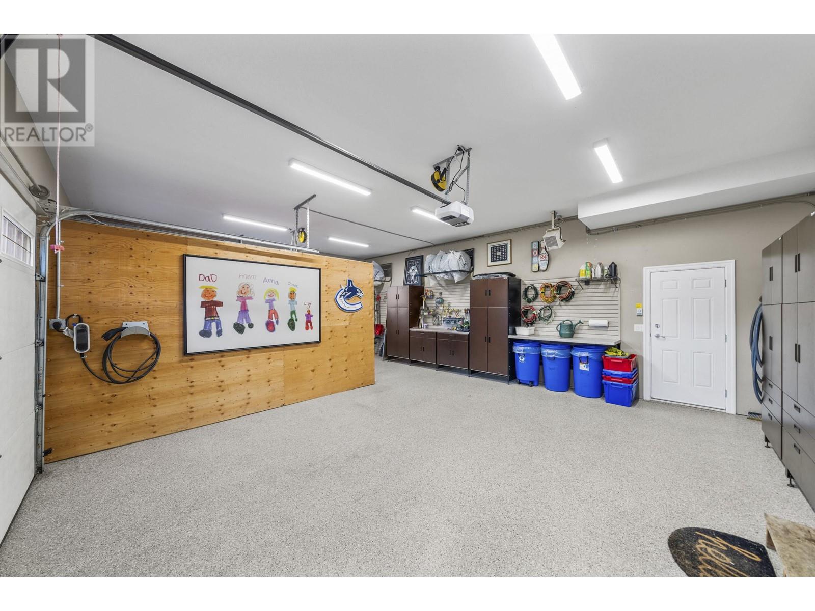 24760 102a Avenue, Maple Ridge, British Columbia  V2W 0A1 - Photo 37 - R2975566