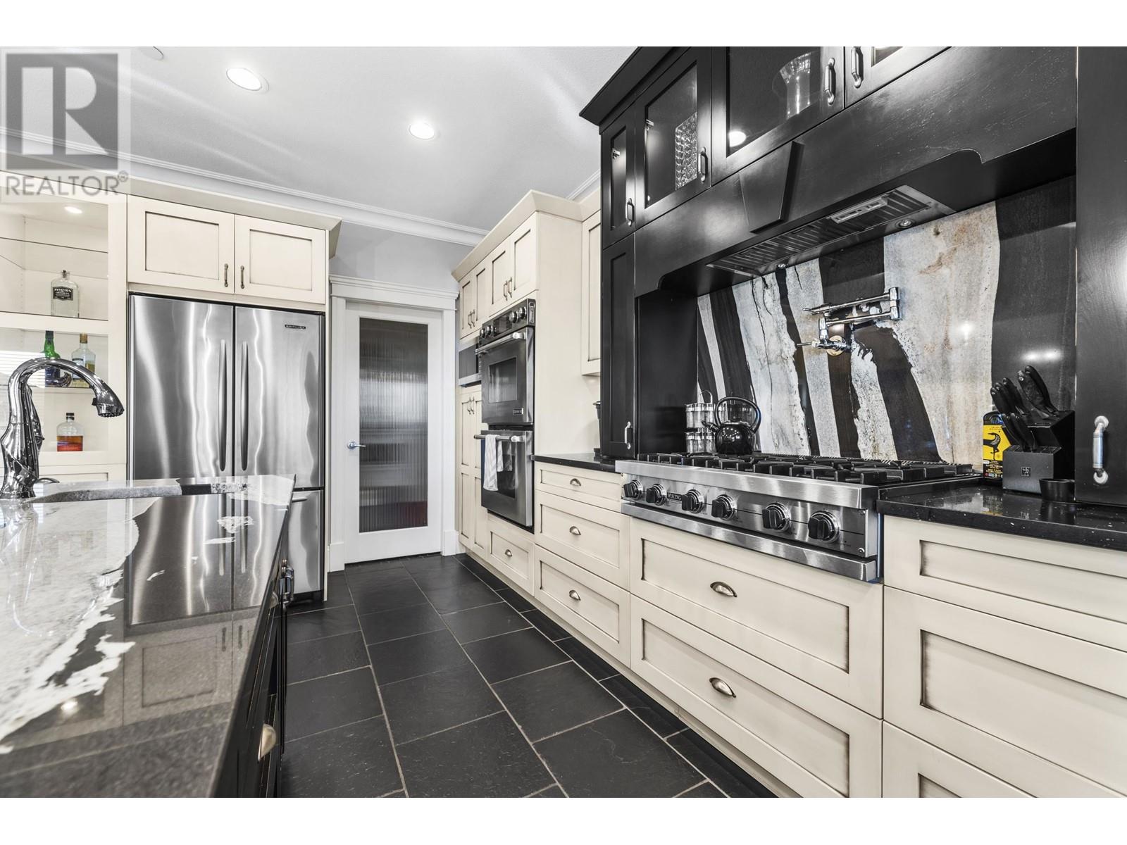 24760 102a Avenue, Maple Ridge, British Columbia  V2W 0A1 - Photo 7 - R2975566