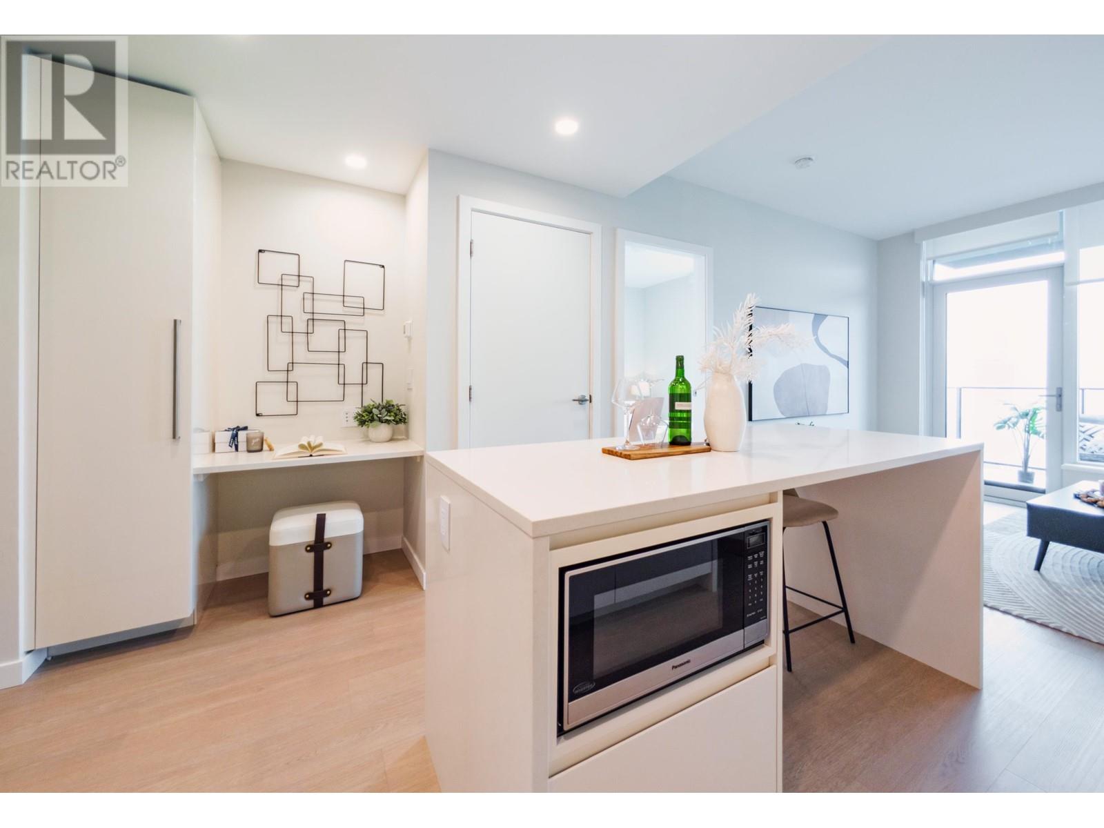 Listing Picture 13 of 28 : 5802 2108 GILMORE AVENUE, Burnaby / 本拿比 - 魯藝地產 Yvonne Lu Group - MLS Medallion Club Member