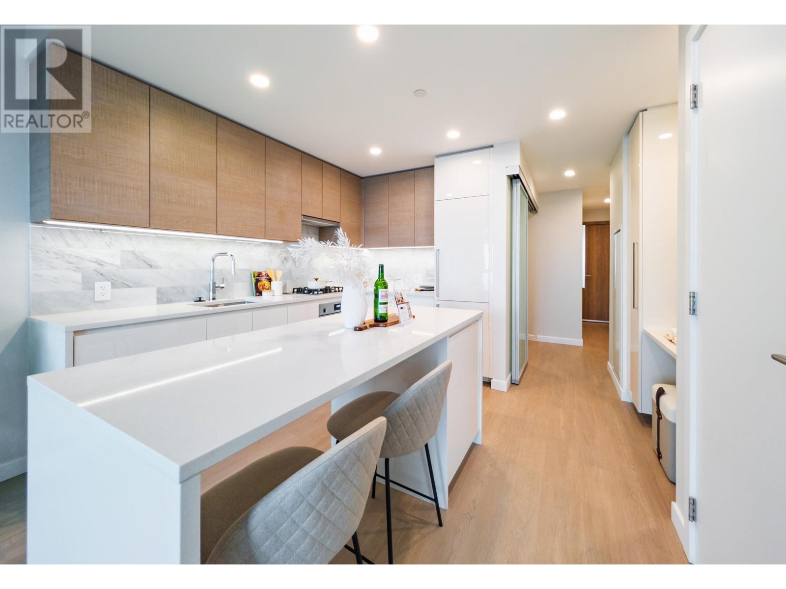 Listing Picture 8 of 28 : 5802 2108 GILMORE AVENUE, Burnaby / 本拿比 - 魯藝地產 Yvonne Lu Group - MLS Medallion Club Member