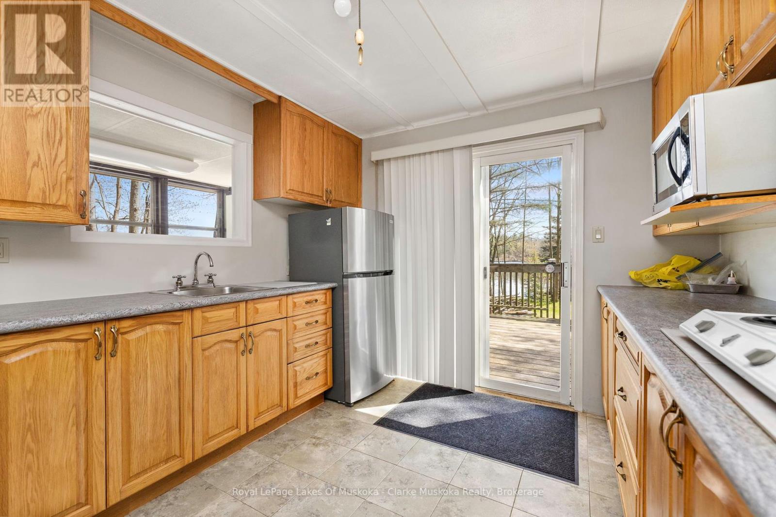 525 Hiawatha Road, Georgian Bay, Ontario  L0K 1S0 - Photo 11 - X12010796