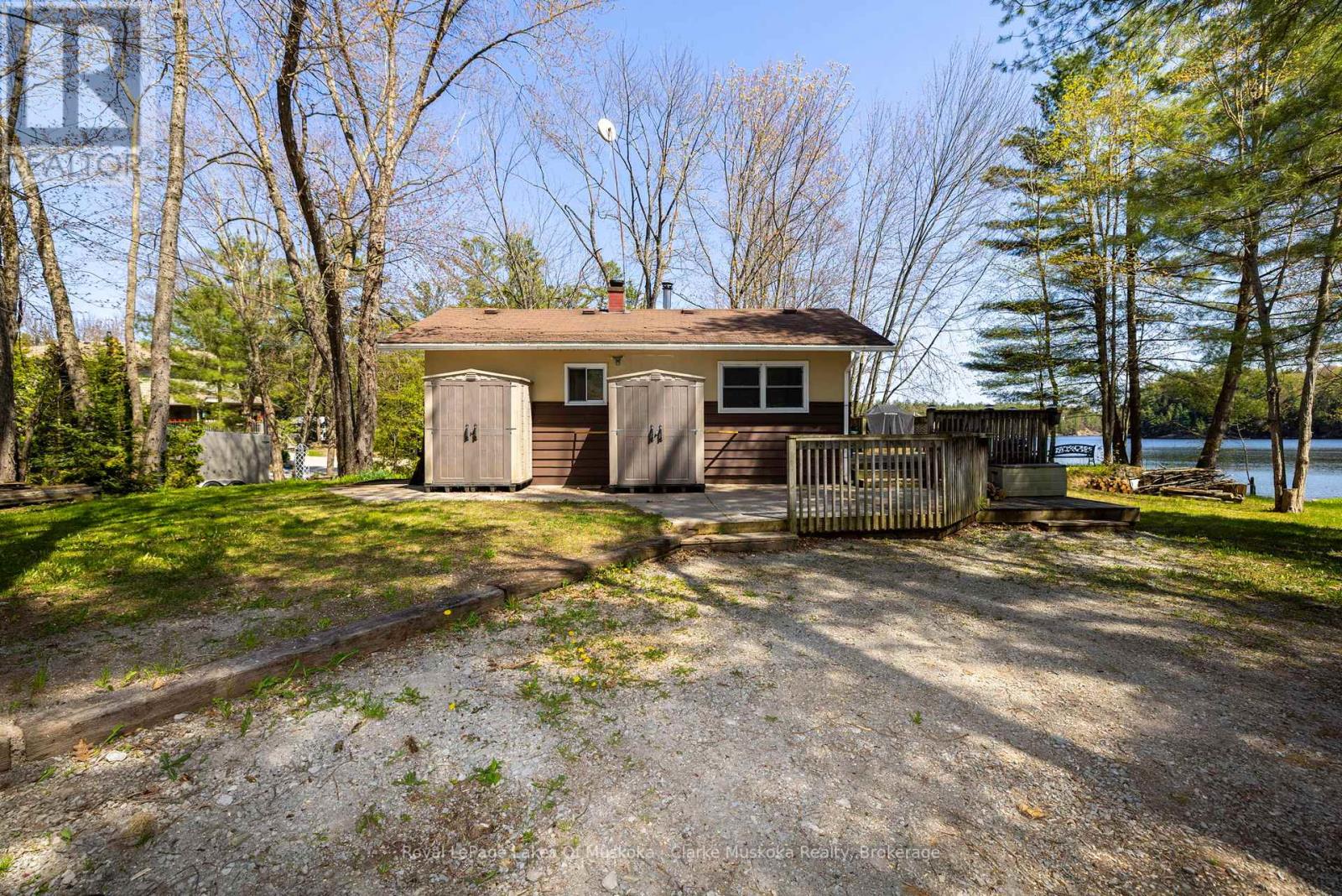 525 Hiawatha Road, Georgian Bay, Ontario  L0K 1S0 - Photo 2 - X12010796