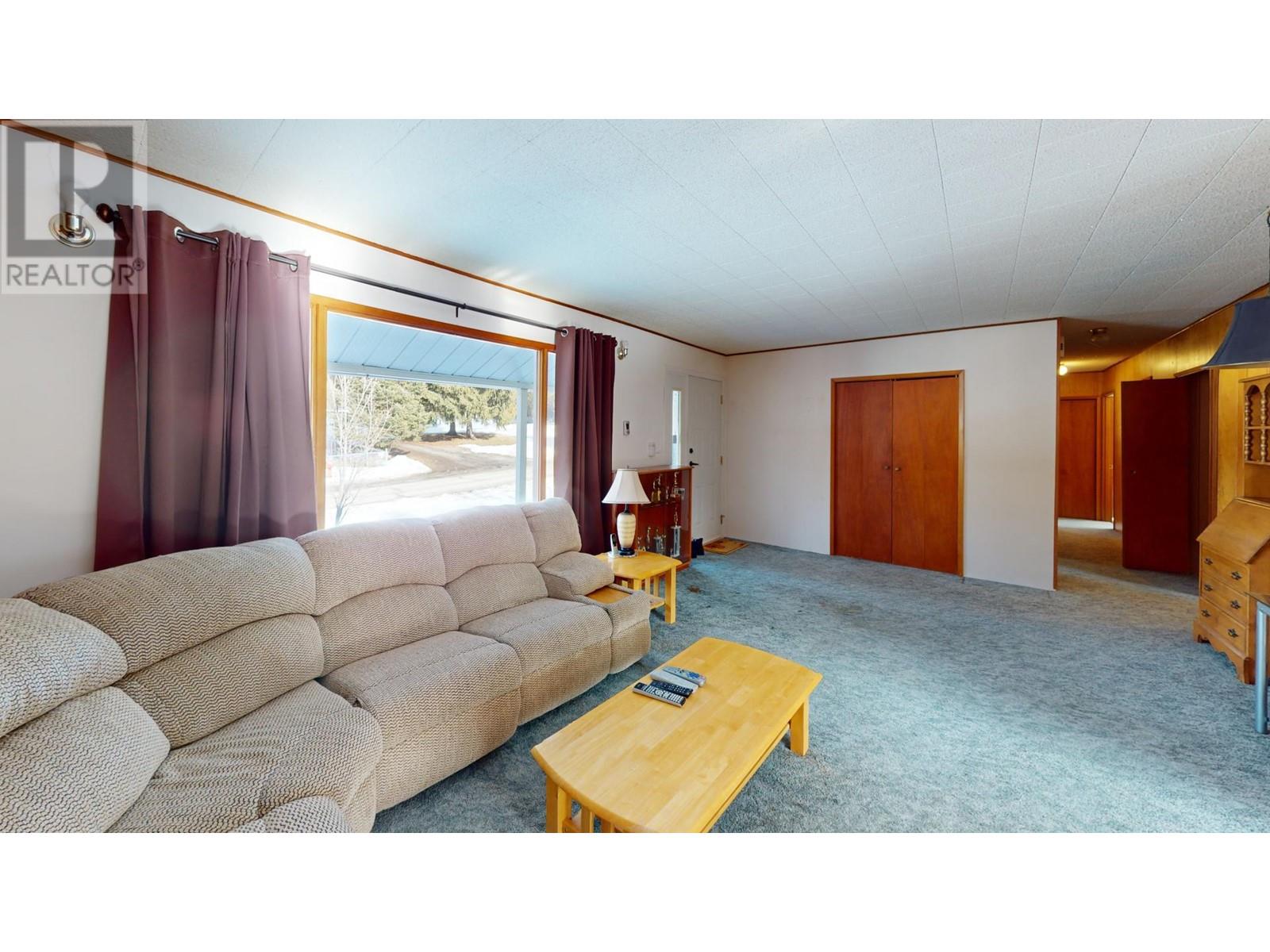 Property at 99 Tamarac Avenue image 4