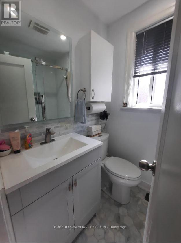 436 Oakwood Avenue, Toronto, Ontario  M6E 2W5 - Photo 22 - C12010810