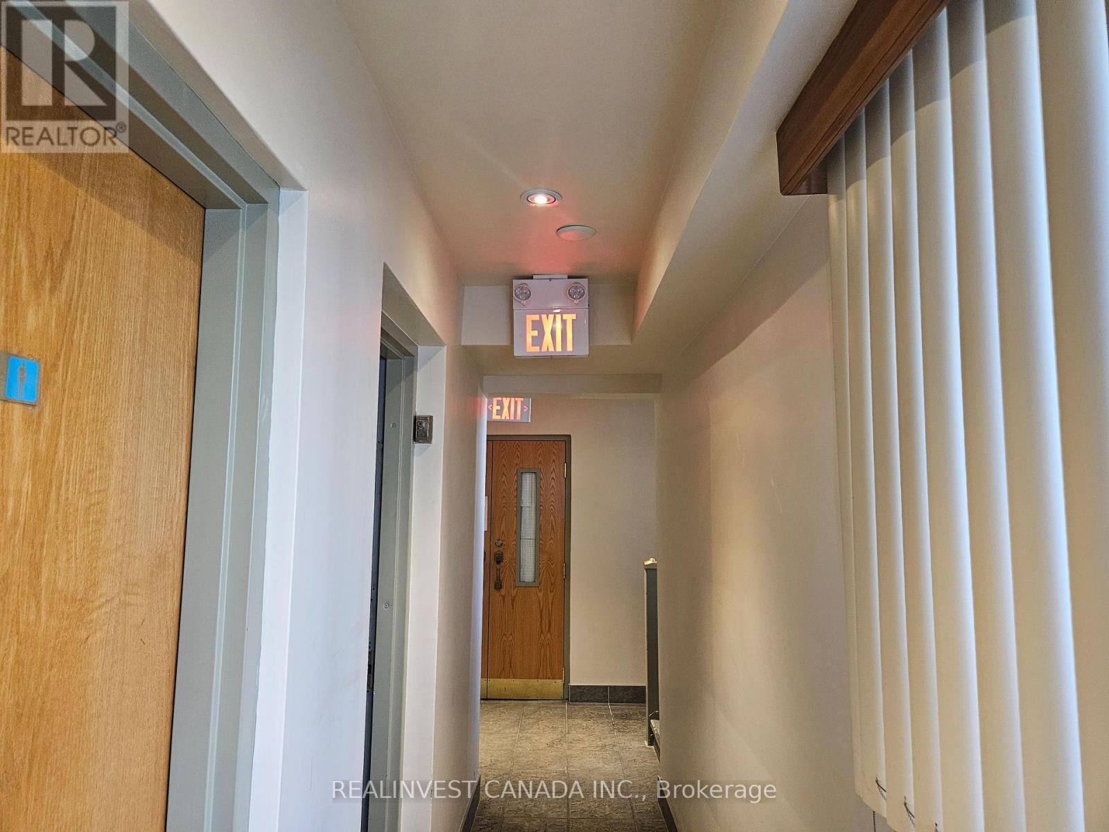 795 Wilson Avenue, Toronto, Ontario  M3K 1E4 - Photo 14 - W12009611