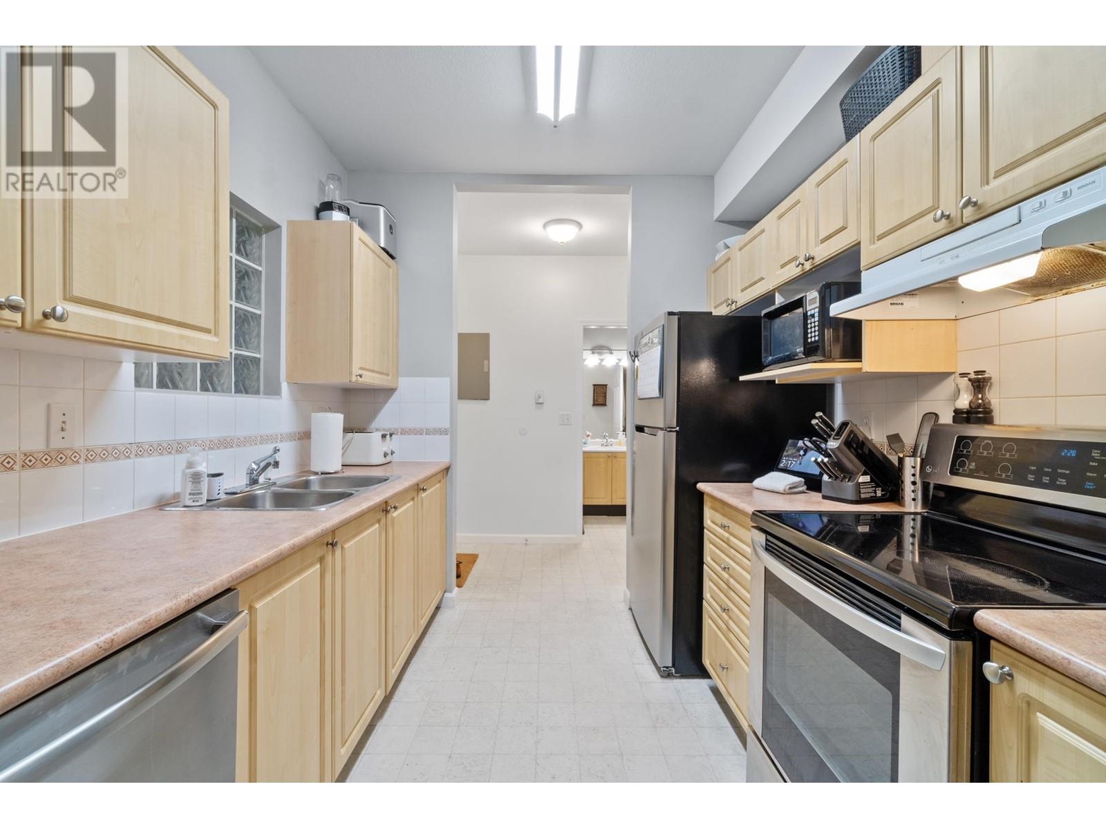 104 11519 Burnett Street, Maple Ridge, British Columbia  V2X 6P3 - Photo 5 - R2974455