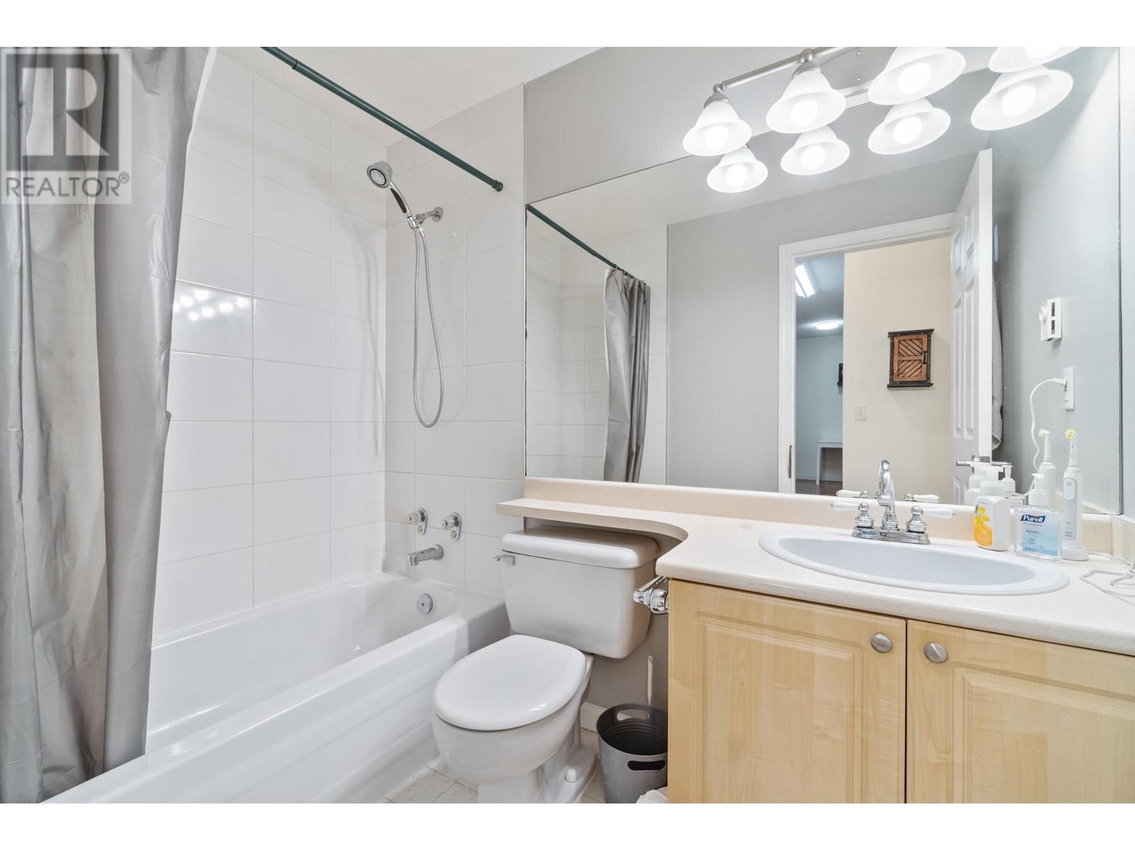 104 11519 Burnett Street, Maple Ridge, British Columbia  V2X 6P3 - Photo 17 - R2974455