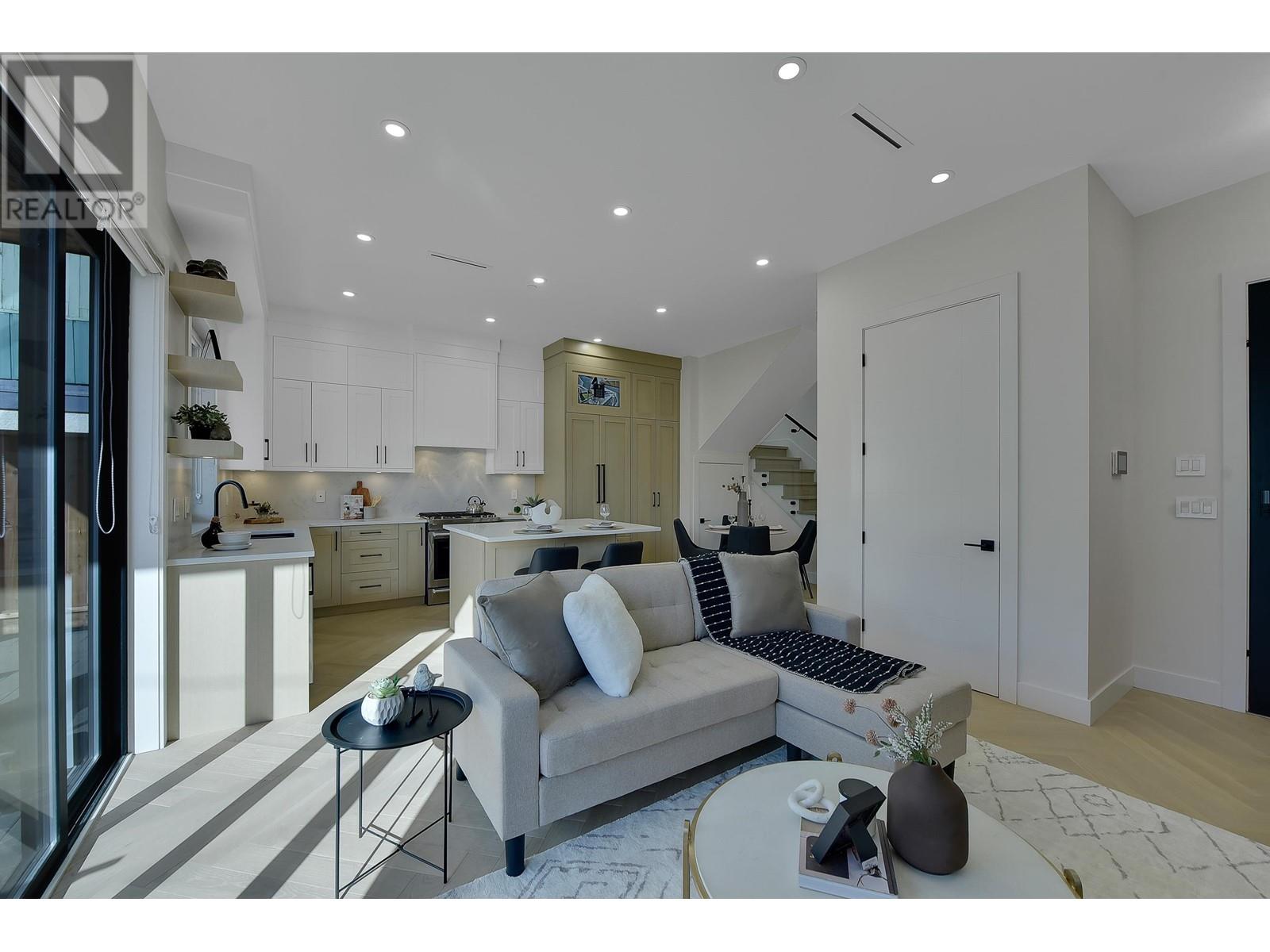 2 8079 Selkirk Street, Vancouver, British Columbia  V6P 4H8 - Photo 5 - R2974412