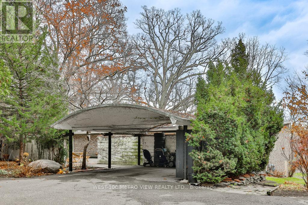 Property at 2150 PINENEEDLE ROW image 3