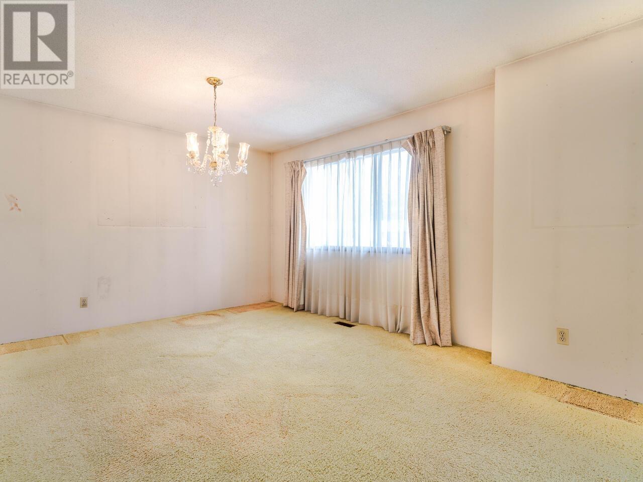 Listing Picture 6 of 21 : 4331 LANCELOT DRIVE, Richmond / 烈治文 - 魯藝地產 Yvonne Lu Group - MLS Medallion Club Member