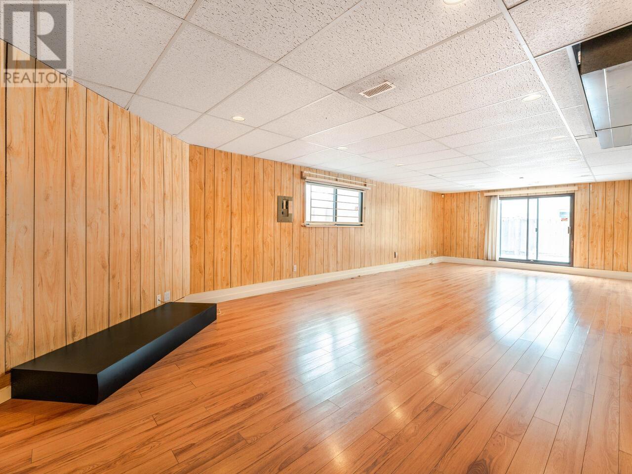 Listing Picture 15 of 21 : 4331 LANCELOT DRIVE, Richmond / 烈治文 - 魯藝地產 Yvonne Lu Group - MLS Medallion Club Member