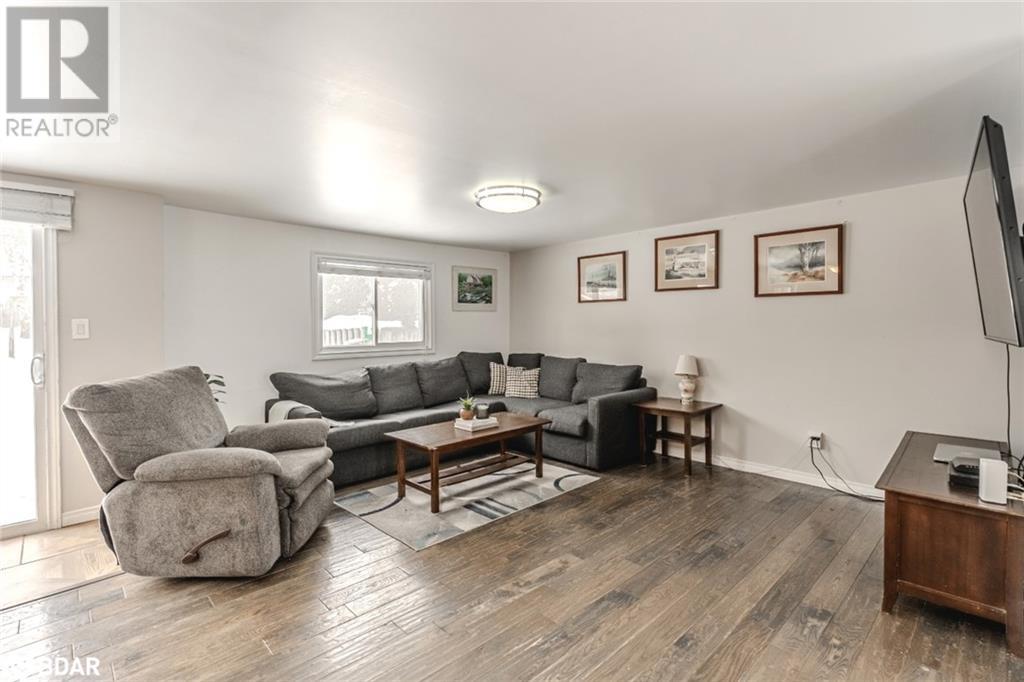 46 Creighton Street, Orillia, Ontario  L3V 1A8 - Photo 3 - 40702364