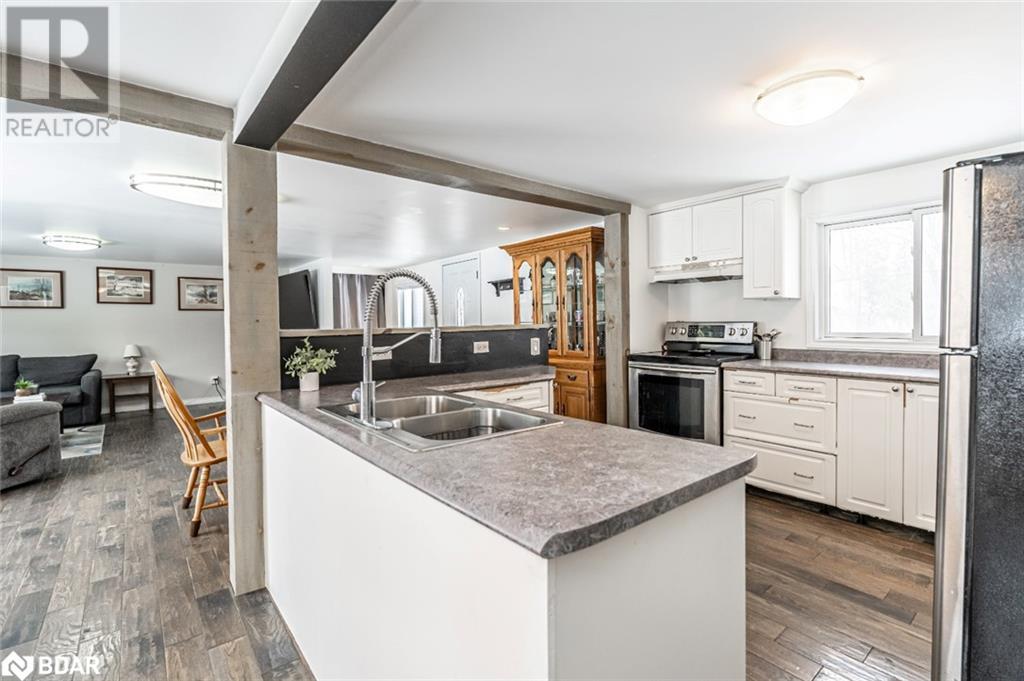 46 Creighton Street, Orillia, Ontario  L3V 1A8 - Photo 7 - 40702364