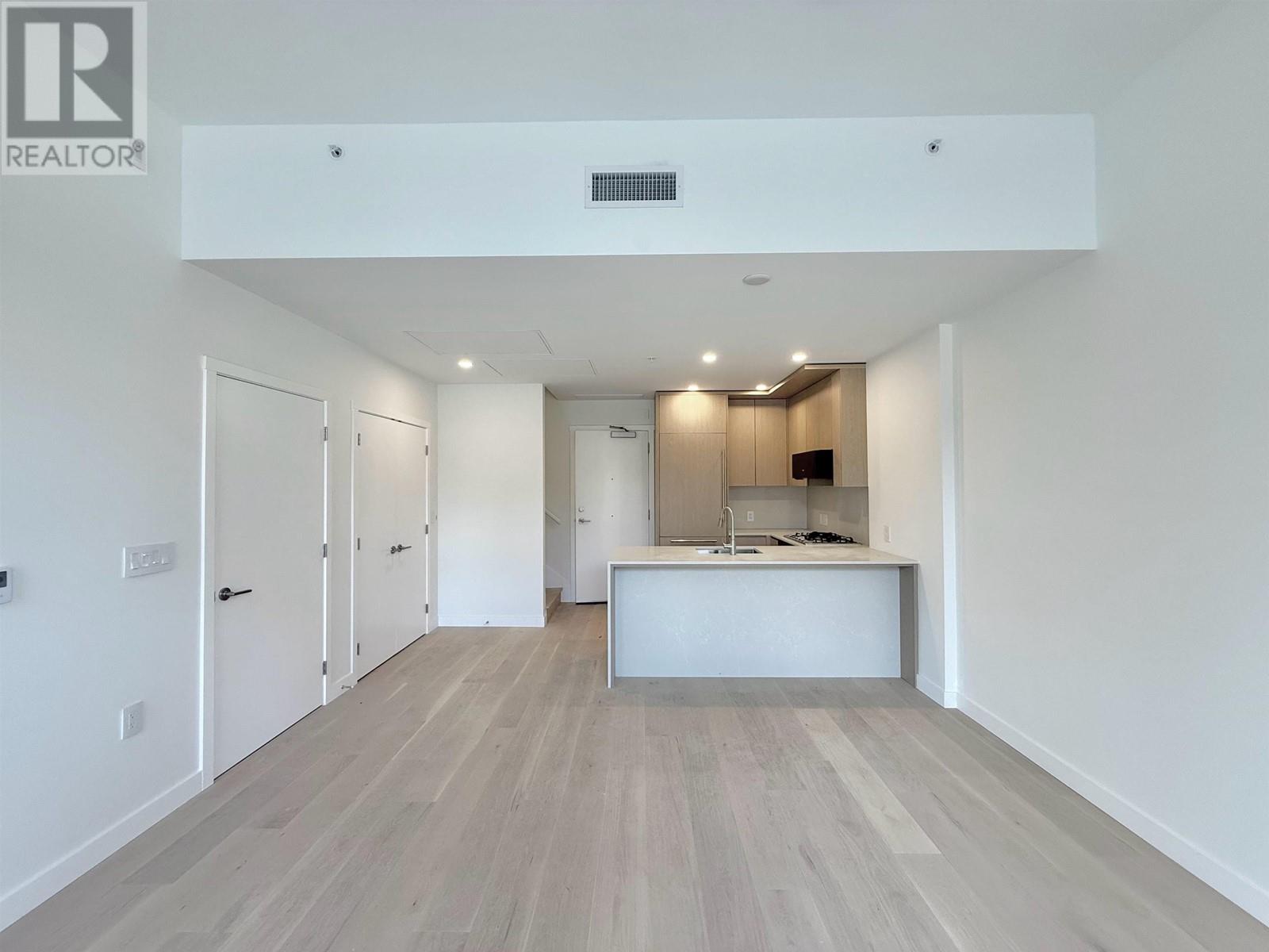 Listing Picture 9 of 15 : 108 5212 CAMBIE STREET, Vancouver / 溫哥華 - 魯藝地產 Yvonne Lu Group - MLS Medallion Club Member