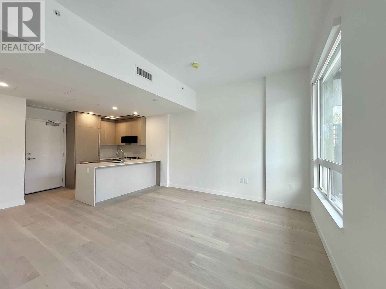 Listing Picture 13 of 15 : 108 5212 CAMBIE STREET, Vancouver / 溫哥華 - 魯藝地產 Yvonne Lu Group - MLS Medallion Club Member