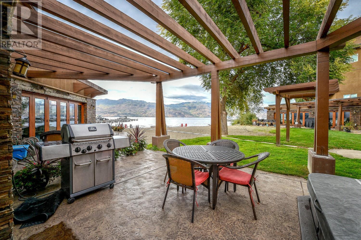 Property at 4020 Pritchard Drive N Unit# 7A image 1