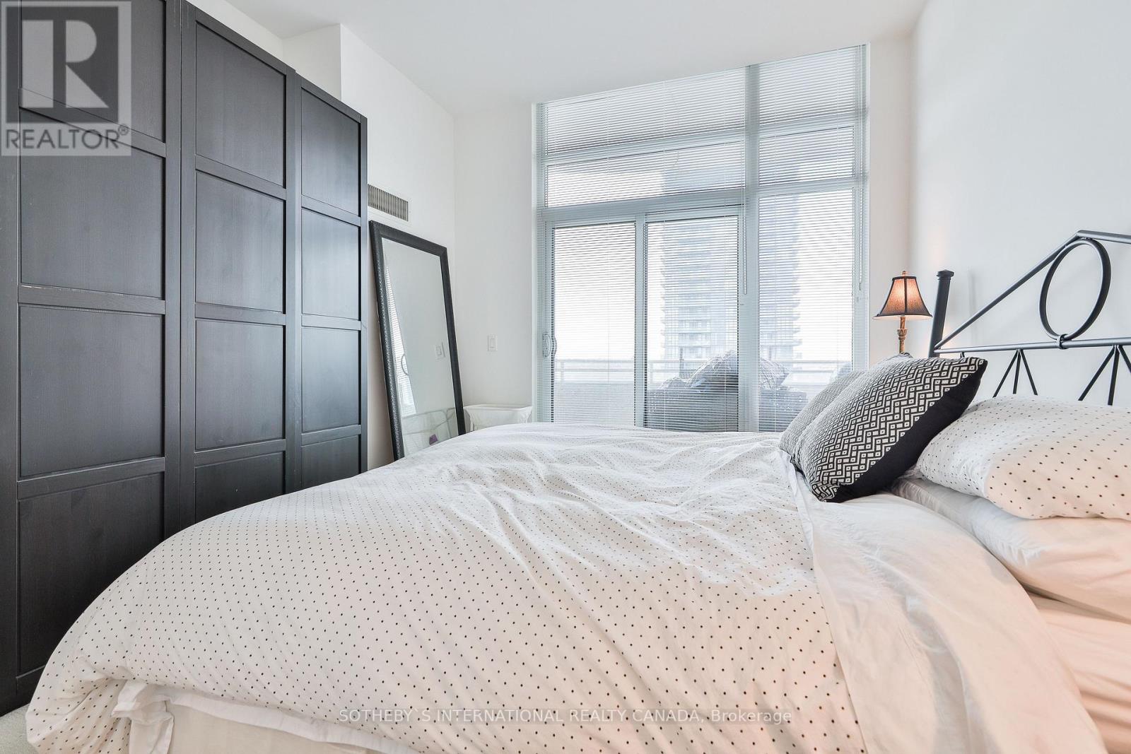 Ph 201 - 8 Scollard Street, Toronto, Ontario  M5R 1E9 - Photo 27 - C12007402