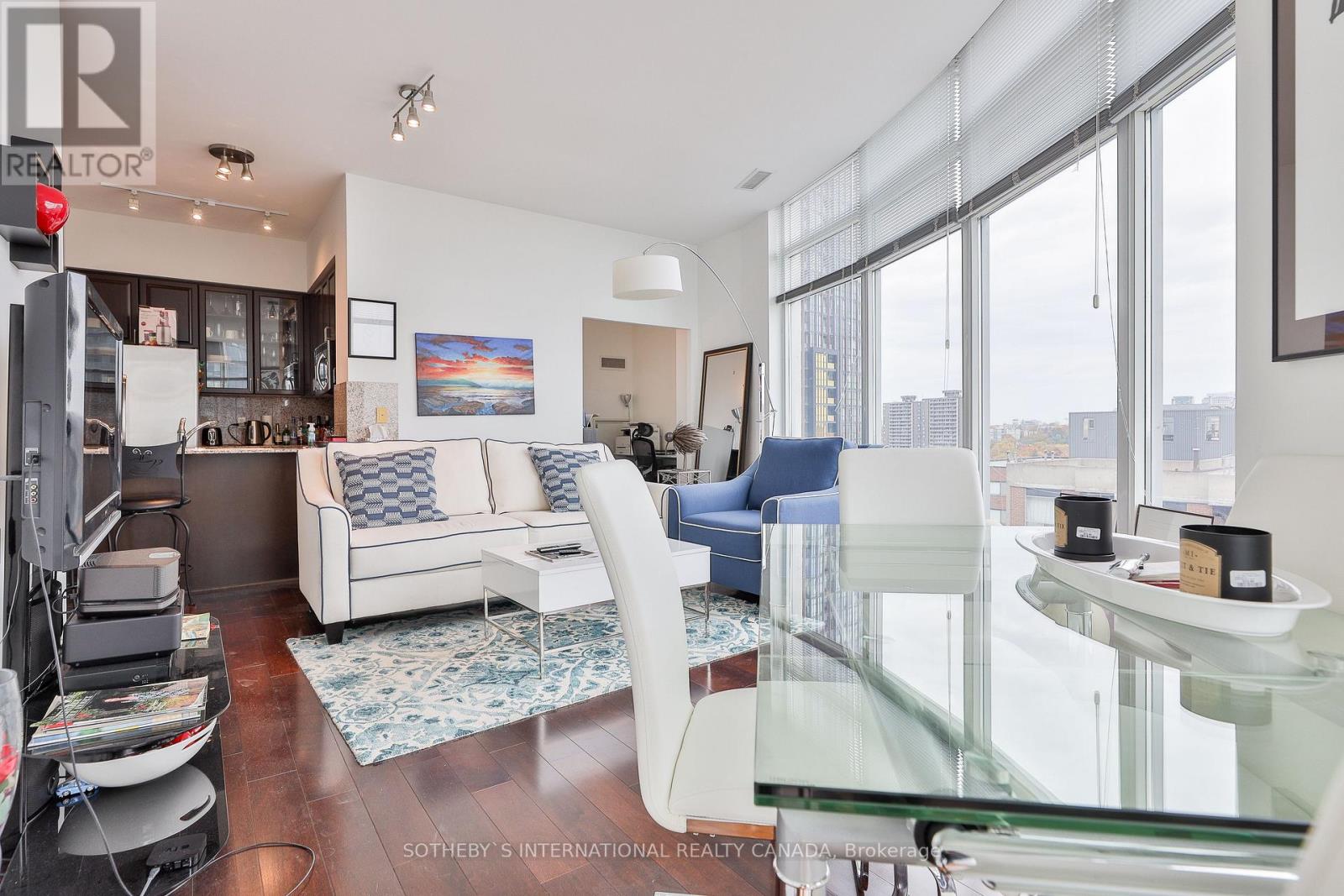 Ph 201 - 8 Scollard Street, Toronto, Ontario  M5R 1E9 - Photo 6 - C12007402