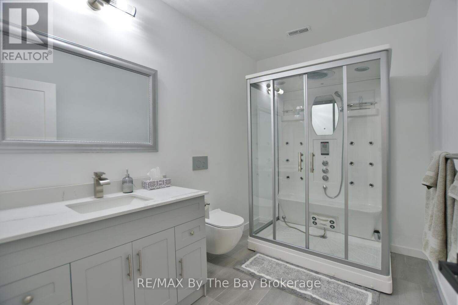183 Woodland Drive, Wasaga Beach, Ontario  L9Z 2V4 - Photo 44 - S12010935