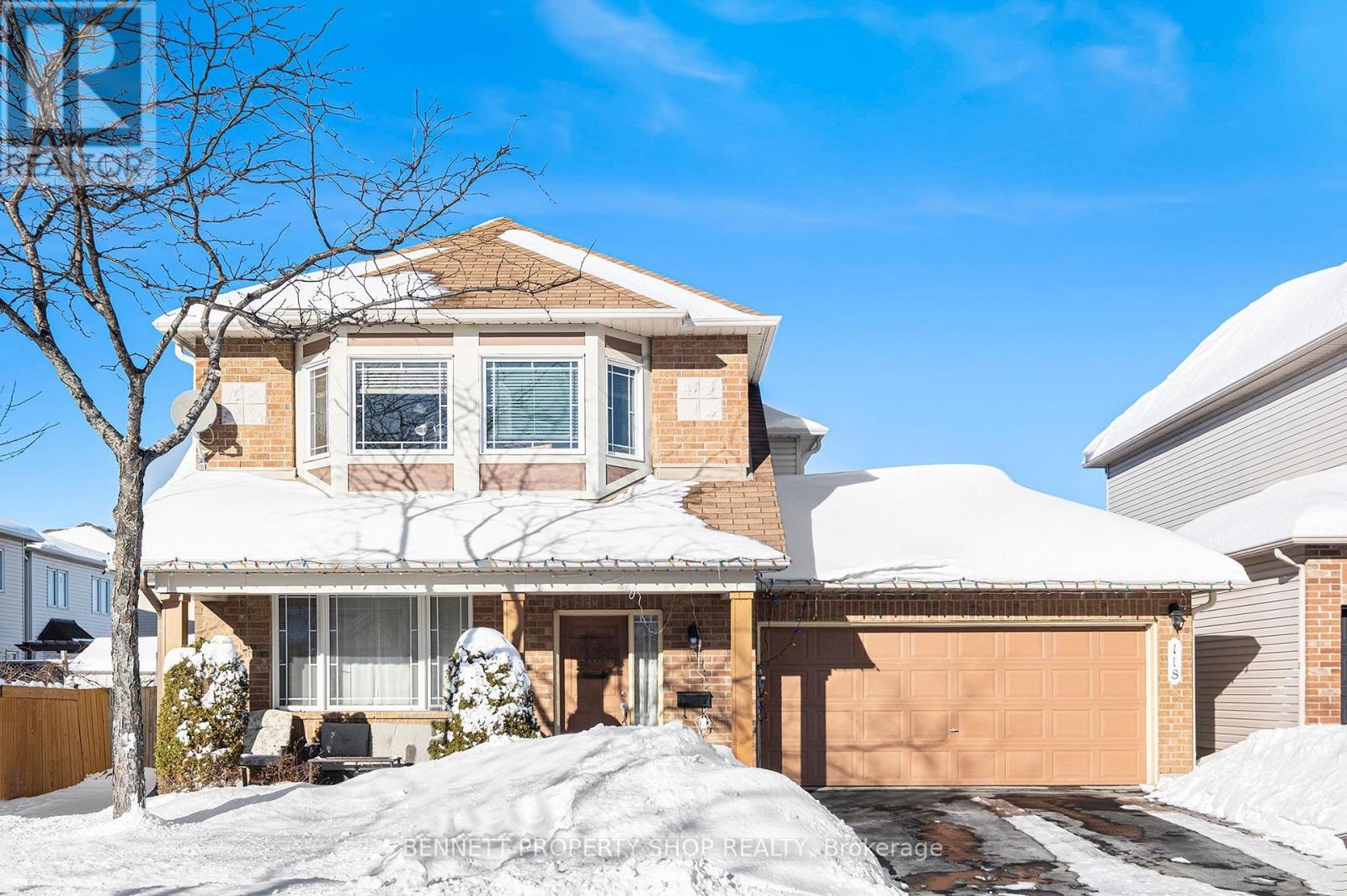 118 HOLLOWBROOK DRIVE, Ottawa, Ontario