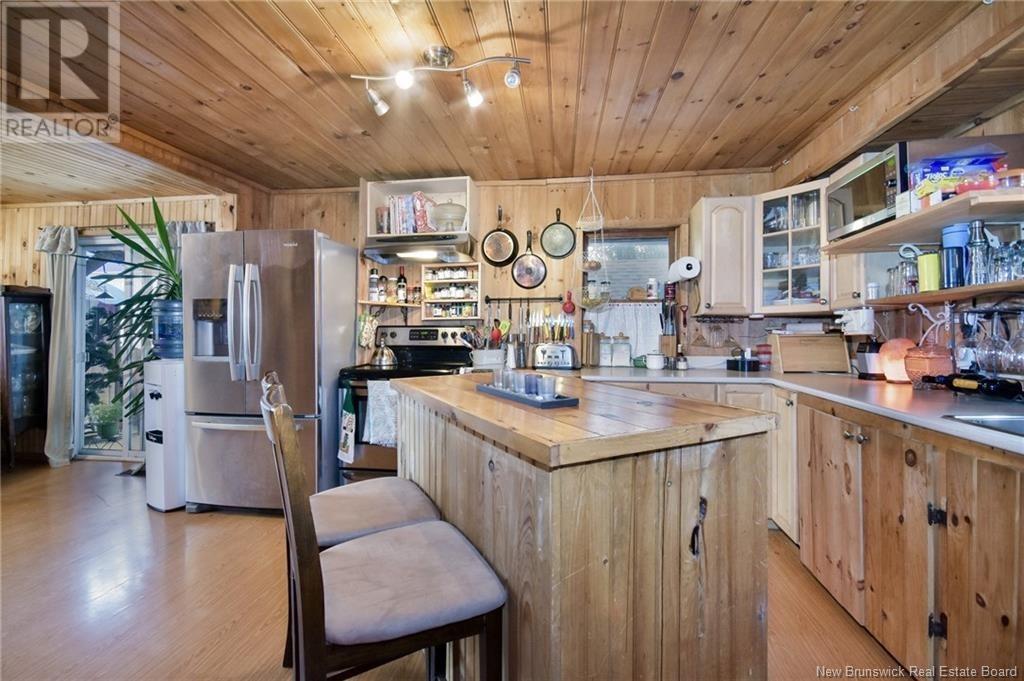 Property at 899 Mountain Road image 3