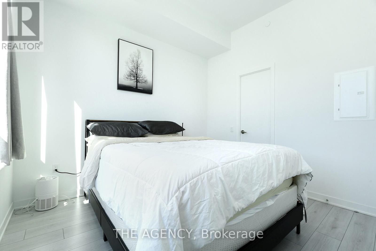 Lph19 - 395 Dundas Street W, Oakville, Ontario  L6M 5R8 - Photo 10 - W12010923