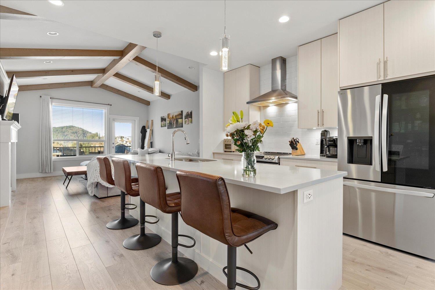 3 46504 Valleyview Road, Promontory, Chilliwack, British Columbia  V2R 5M8 - Photo 3 - R2975592
