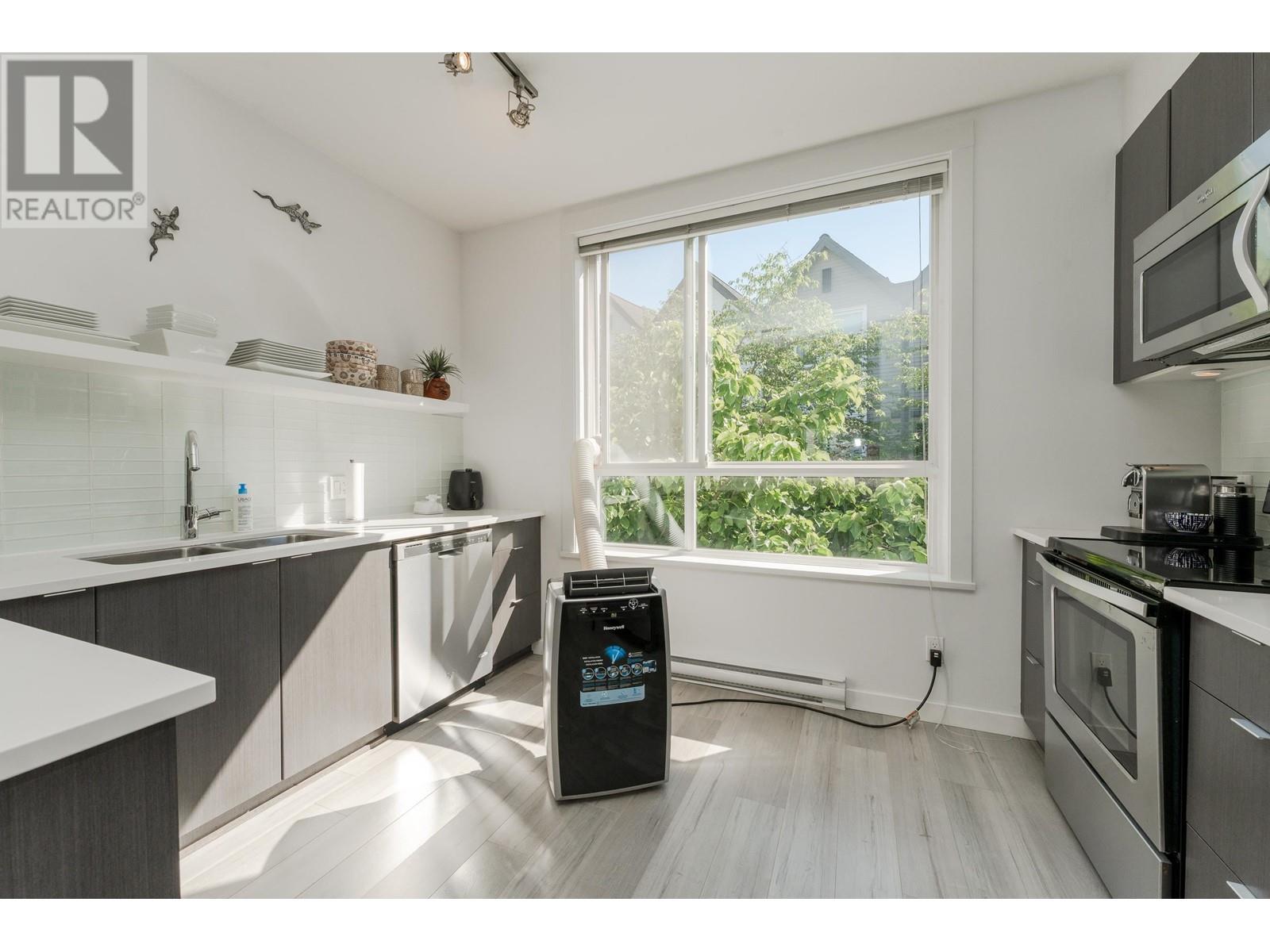 16 2310 Ranger Lane, Port Coquitlam, British Columbia  V3B 0K3 - Photo 7 - R2975525