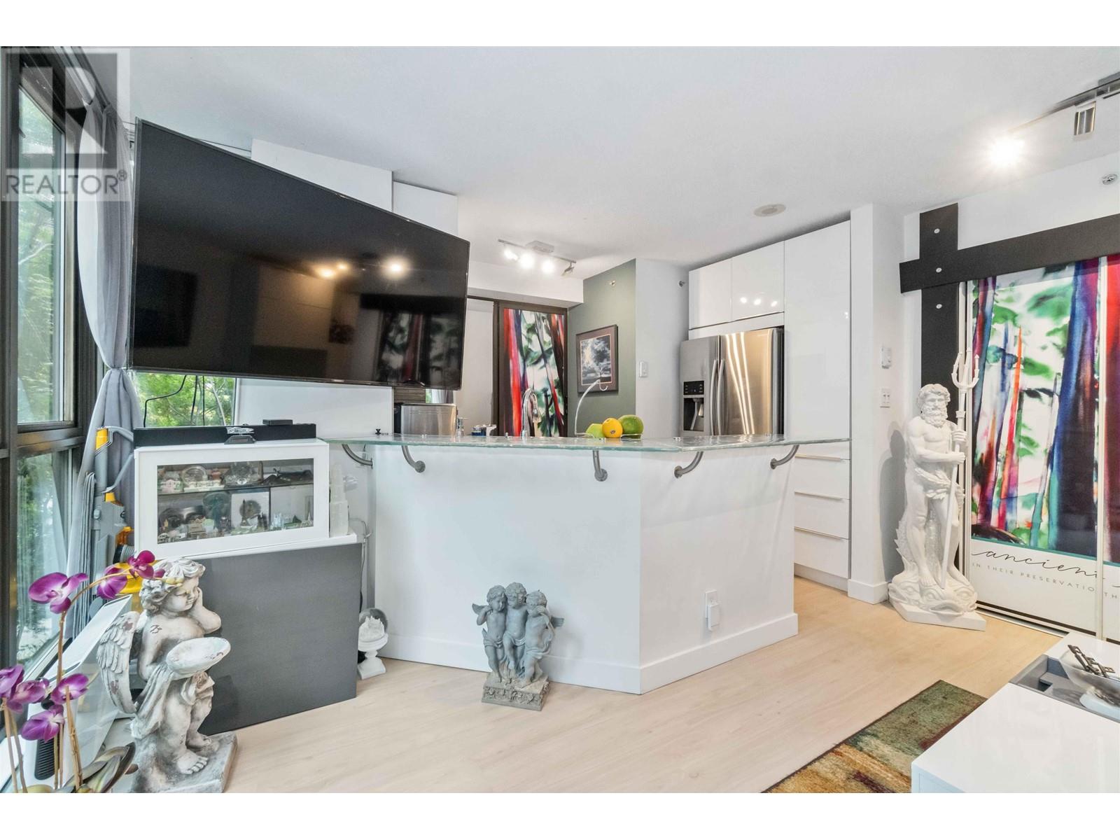 Listing Picture 6 of 23 : 308 1331 ALBERNI STREET, Vancouver / 溫哥華 - 魯藝地產 Yvonne Lu Group - MLS Medallion Club Member