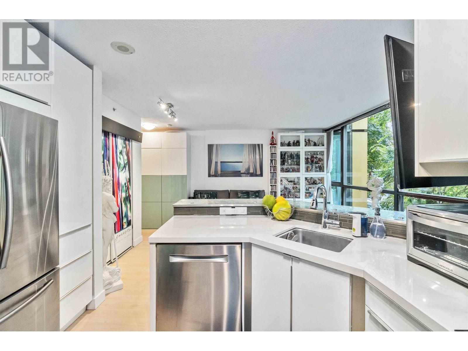 Listing Picture 8 of 23 : 308 1331 ALBERNI STREET, Vancouver / 溫哥華 - 魯藝地產 Yvonne Lu Group - MLS Medallion Club Member