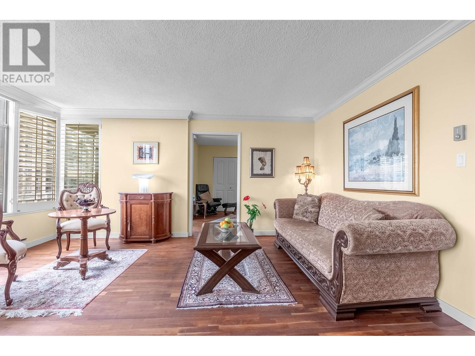 502 1480 DUCHESS AVENUE, west vancouver, British Columbia