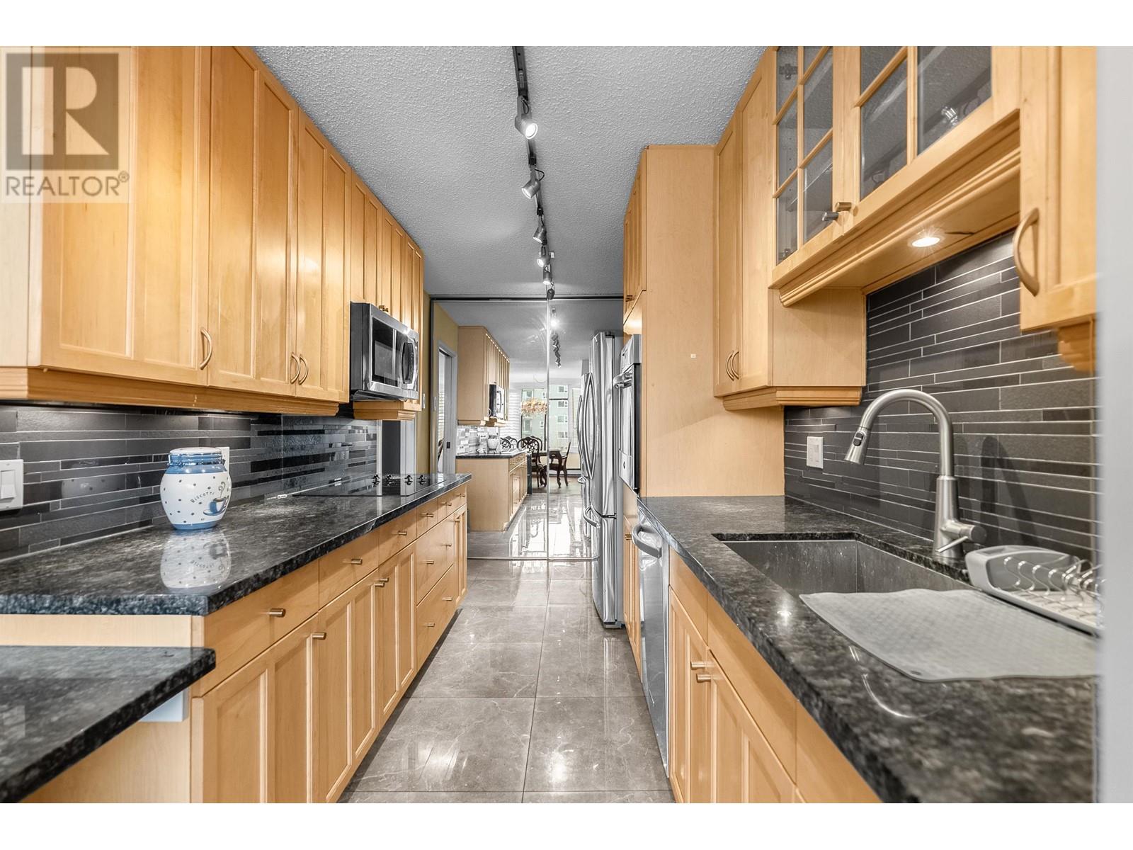 502 1480 Duchess Avenue, West Vancouver, British Columbia  V7T 2W2 - Photo 8 - R2975628