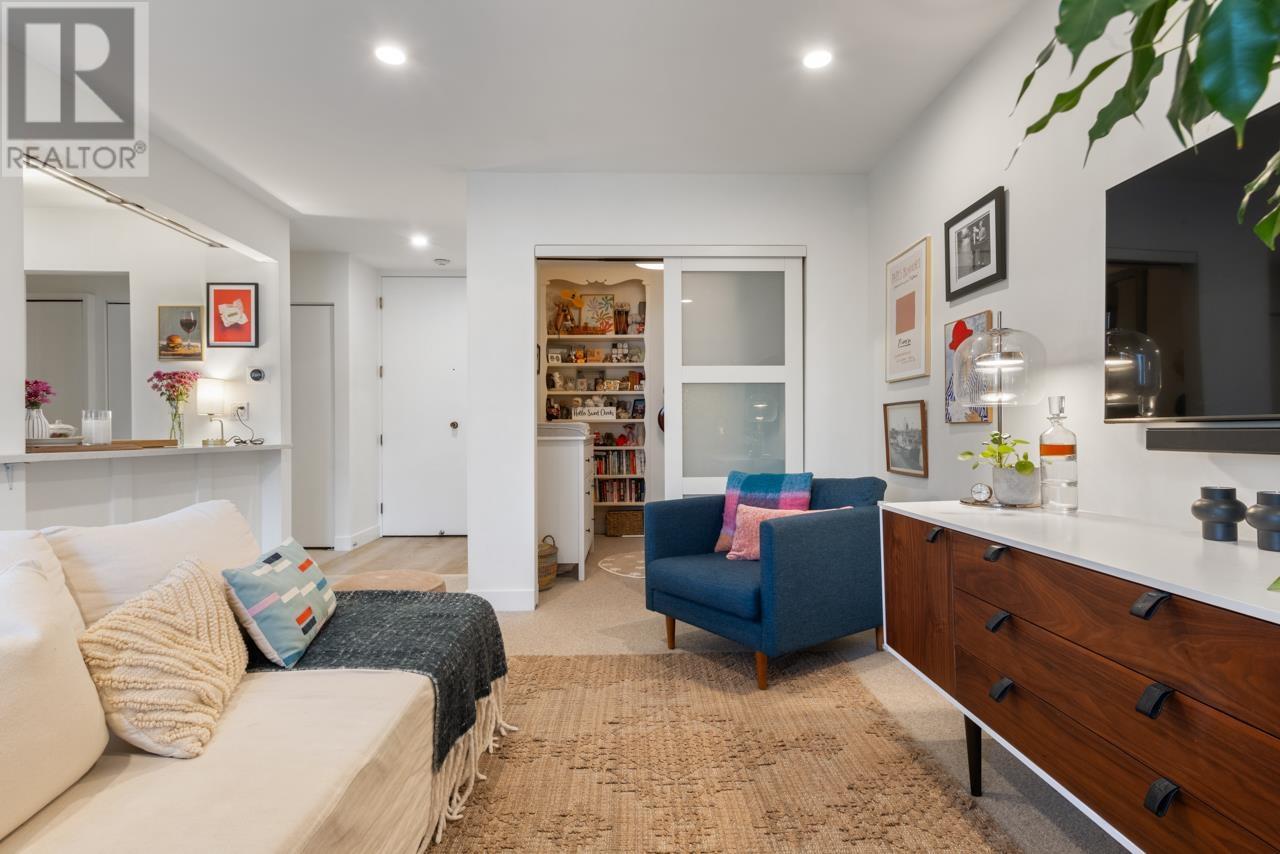 Listing Picture 12 of 29 : 309 1777 W 13TH AVENUE, Vancouver / 溫哥華 - 魯藝地產 Yvonne Lu Group - MLS Medallion Club Member