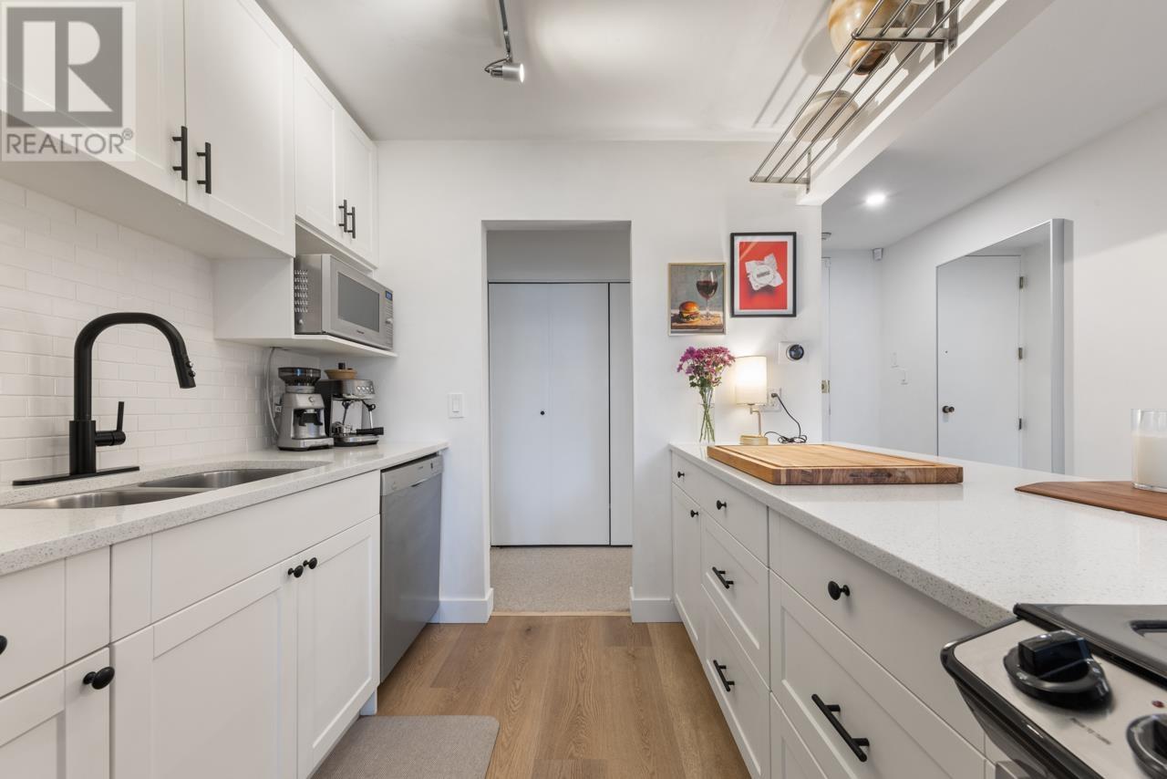 Listing Picture 9 of 29 : 309 1777 W 13TH AVENUE, Vancouver / 溫哥華 - 魯藝地產 Yvonne Lu Group - MLS Medallion Club Member