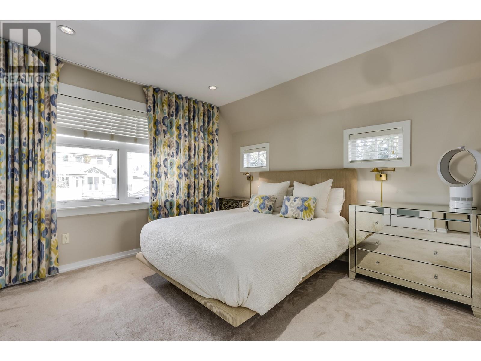 Listing Picture 14 of 25 : 950 W 15TH AVENUE, Vancouver / 溫哥華 - 魯藝地產 Yvonne Lu Group - MLS Medallion Club Member