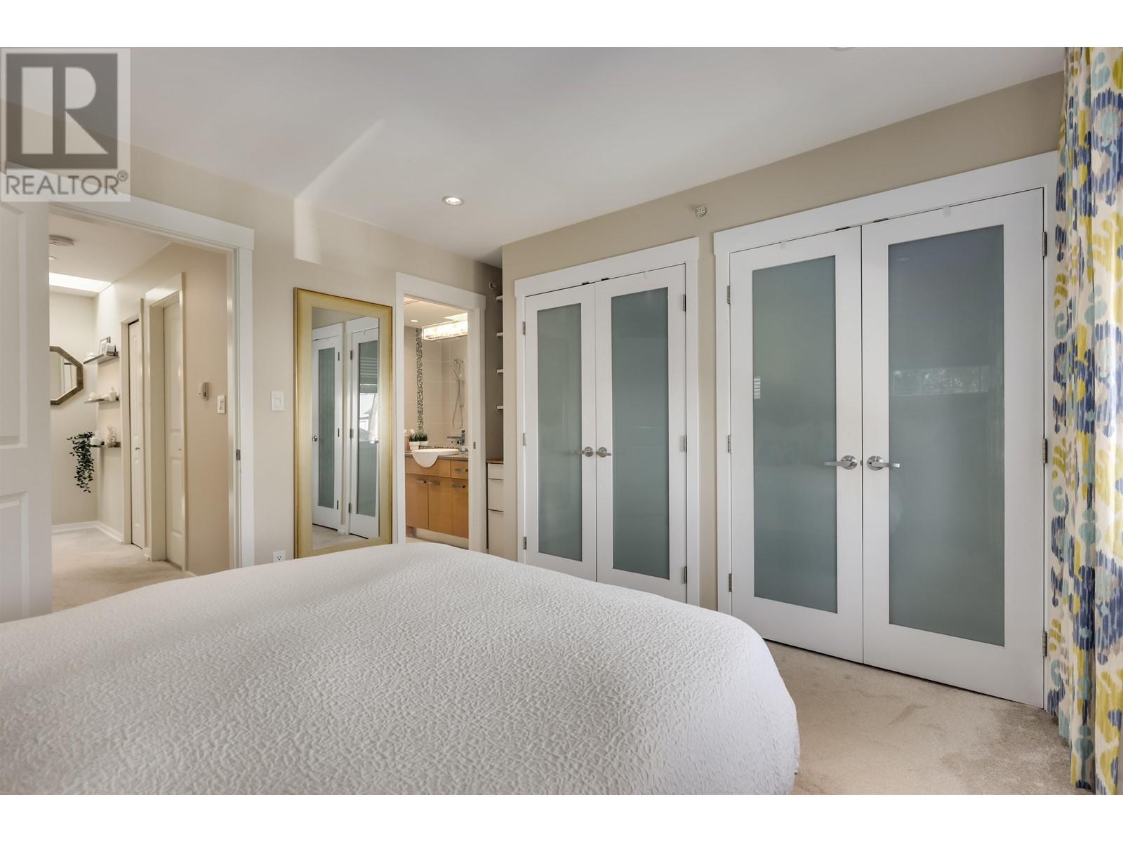 Listing Picture 15 of 25 : 950 W 15TH AVENUE, Vancouver / 溫哥華 - 魯藝地產 Yvonne Lu Group - MLS Medallion Club Member