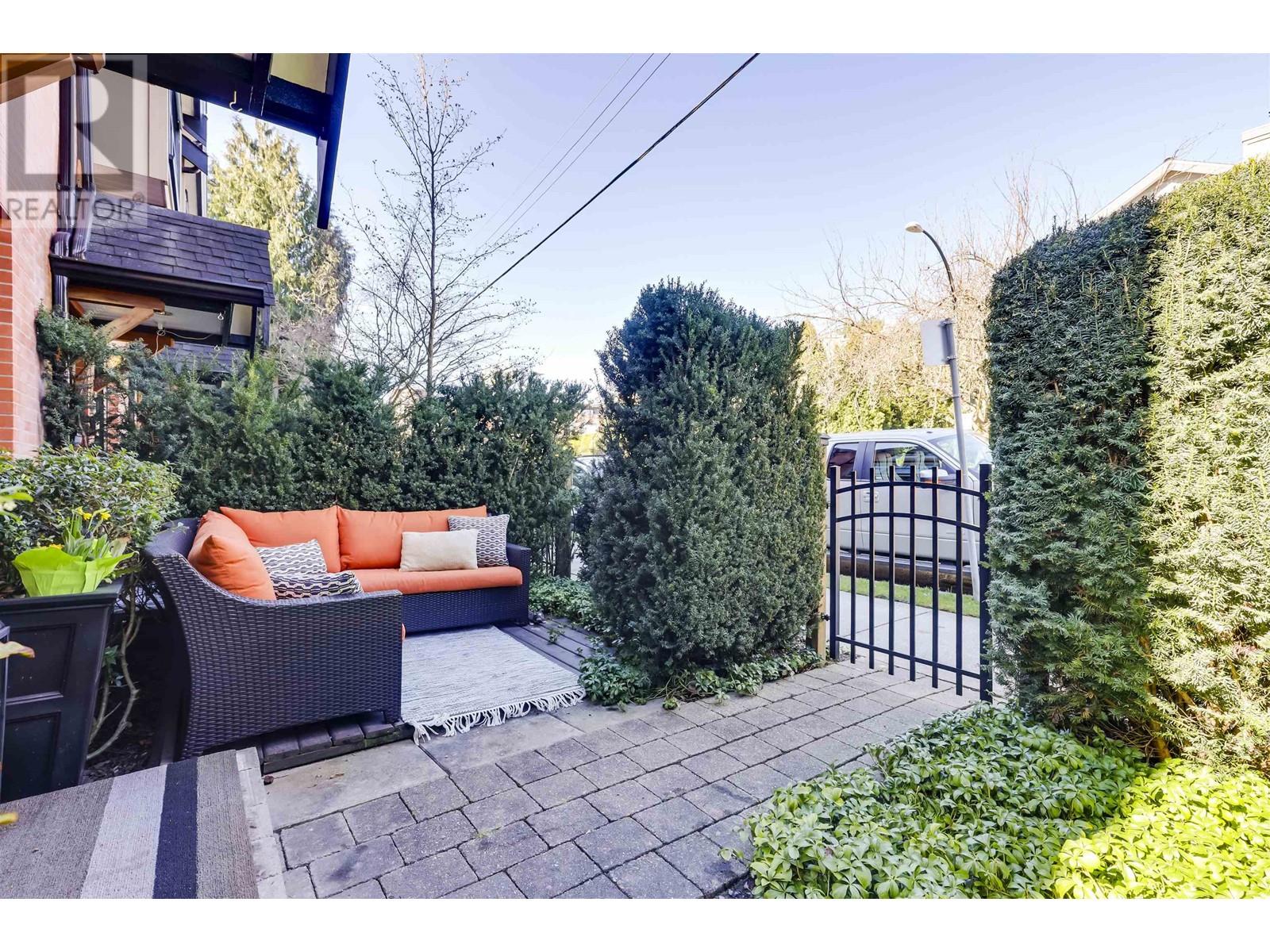 Listing Picture 23 of 25 : 950 W 15TH AVENUE, Vancouver / 溫哥華 - 魯藝地產 Yvonne Lu Group - MLS Medallion Club Member