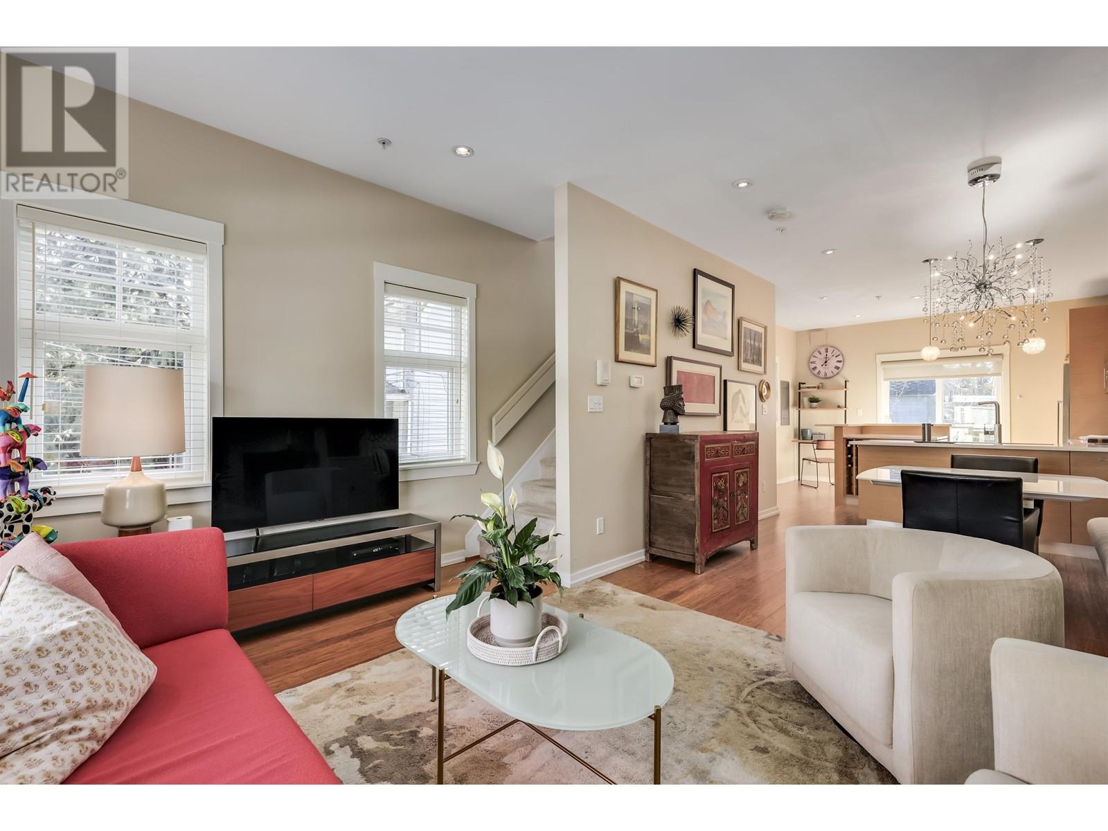 Listing Picture 5 of 25 : 950 W 15TH AVENUE, Vancouver / 溫哥華 - 魯藝地產 Yvonne Lu Group - MLS Medallion Club Member