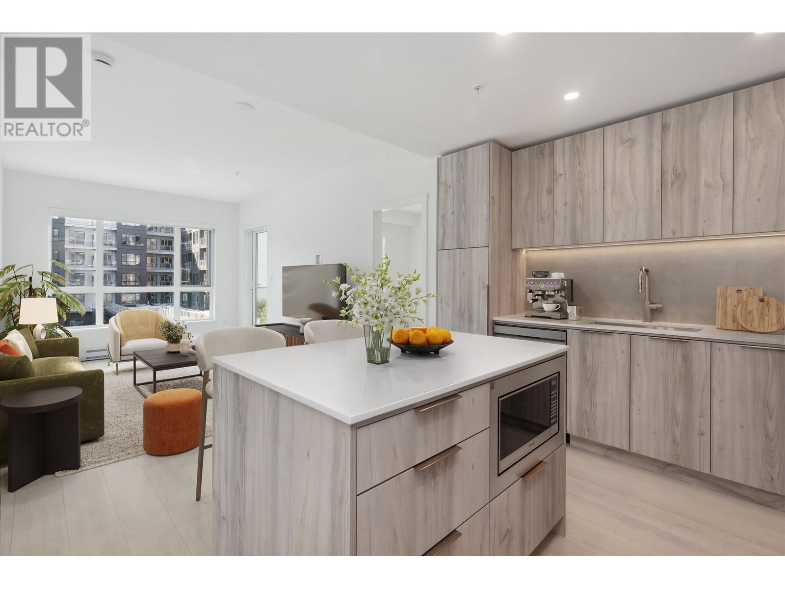302 3596 MALSUM DRIVE, north vancouver, British Columbia