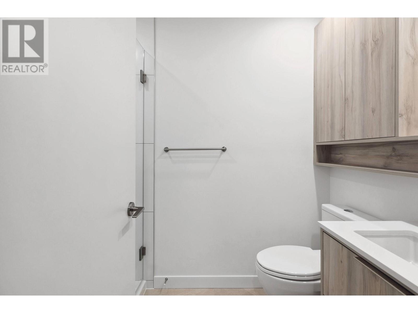 302 3596 Malsum Drive, North Vancouver, British Columbia  V7G 0B5 - Photo 6 - R2975665