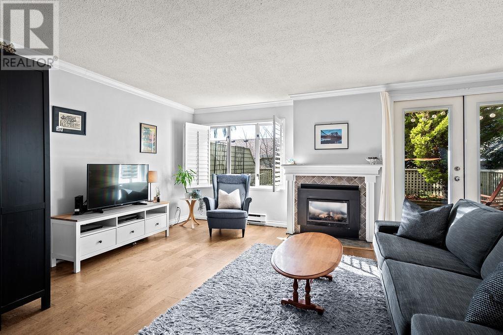 417 St Andrews Avenue, North Vancouver, British Columbia  V7L 4S7 - Photo 4 - R2975678